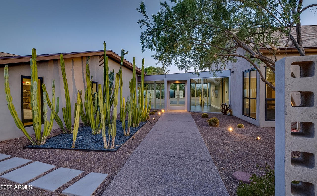 A Live In Fitness bed-and-breakfast residence in Scottsdale